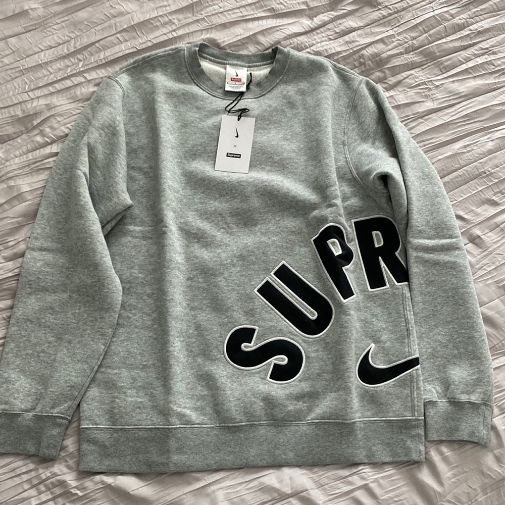 SOLD Supreme x Nike Sweatshirt